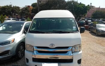 LOCATION DE MINI BUS TOYOTA HIACE